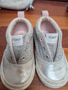 Toms Toddler Metallic Silver Slip-On Sneakers with Pink Trim